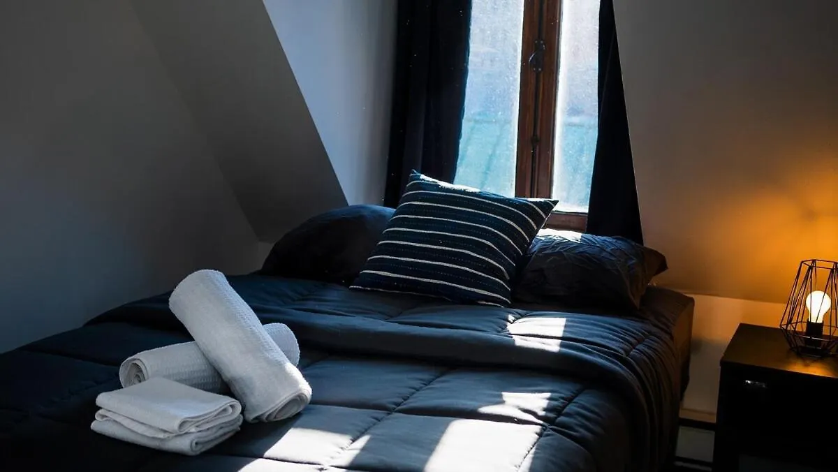 Spacious Two Stories Condo In Old Port Free Parking モントリオール