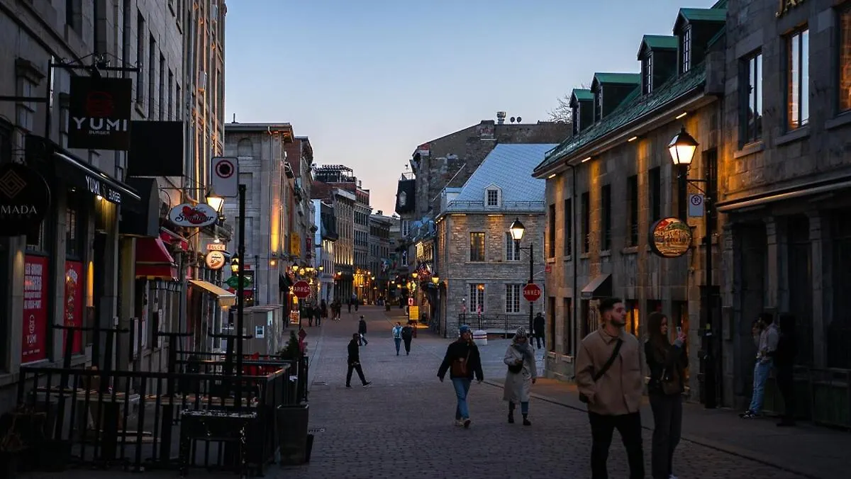 Spacious Two Stories Condo In Old Port Free Parking モントリオール
