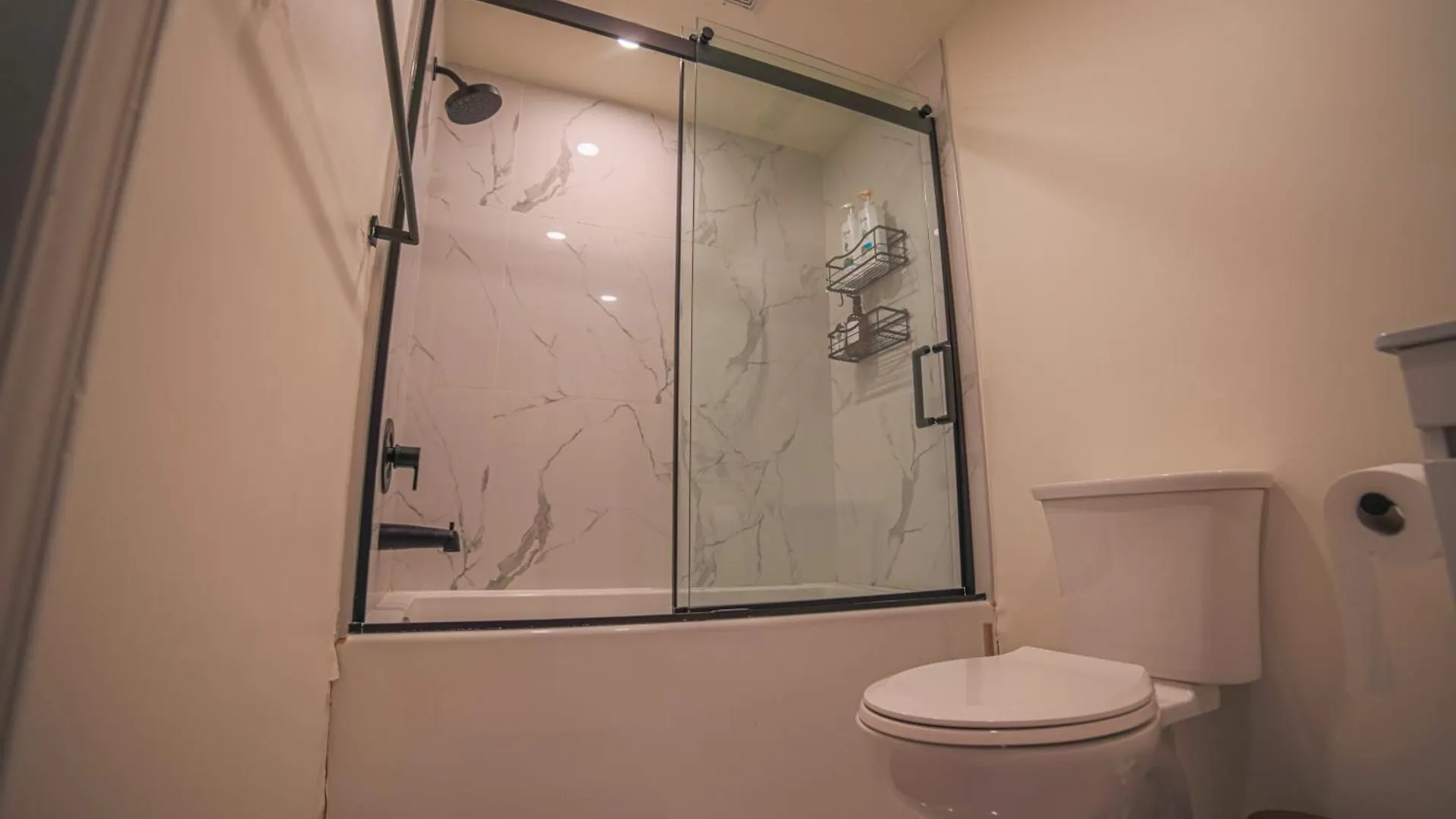 Spacious Two Stories Condo In Old Port Free Parking モントリオール アパート